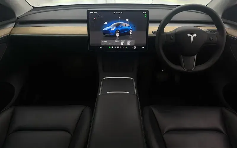 Used Tesla Model Y Standard Range 219 kW (299 HP) 2023 Blue SUV