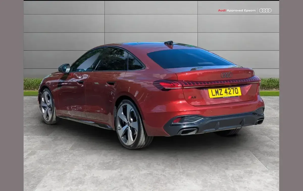 Used Audi A5 Advanced 200 HP (147 kW) 2025 Red Sedan