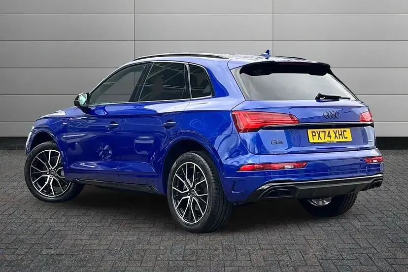 Used Audi Q5 Black Edition 204 HP (150 kW) 2024 Blue SUV