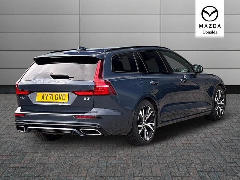 Usado Volvo V60 R-Design 161 CV (118 kW) 2021 Azul Familiar