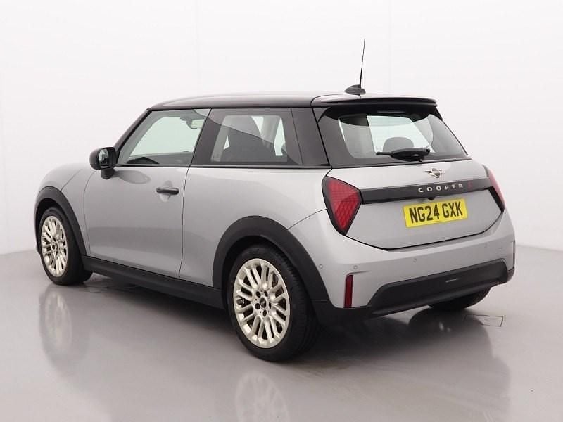 Used Mini Cooper S Classic 201 HP (147 kW) 2024 Silver Hatchback