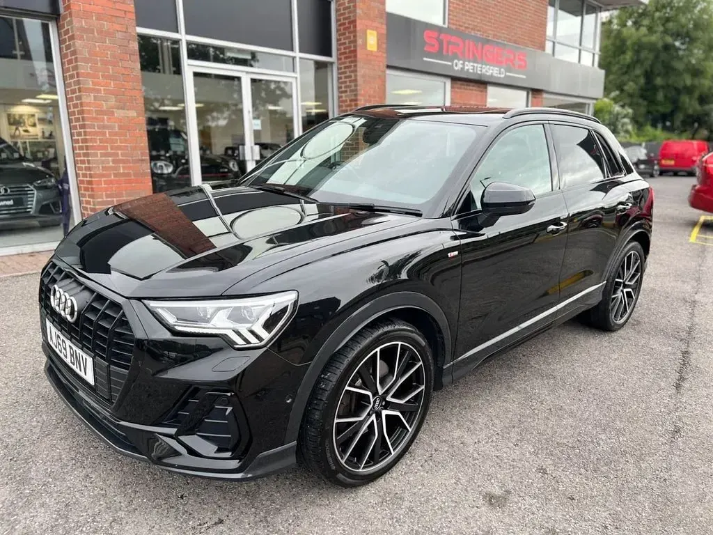 Used Audi Q3 Comfort 190 HP (139 kW) 2020 Black SUV