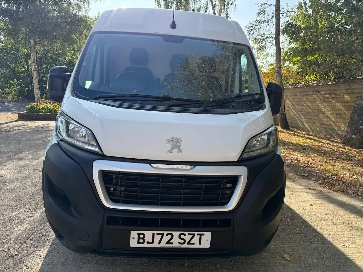 Used Peugeot Boxer 140 HP (102 kW) 2022 White Van