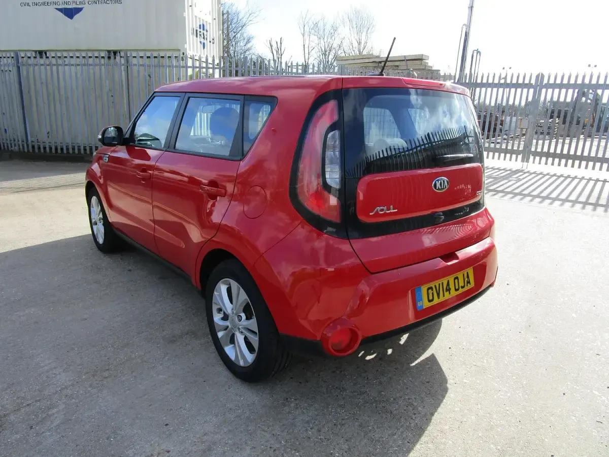 Used Kia Soul Plus 126 HP (92 kW) 2014 Red SUV