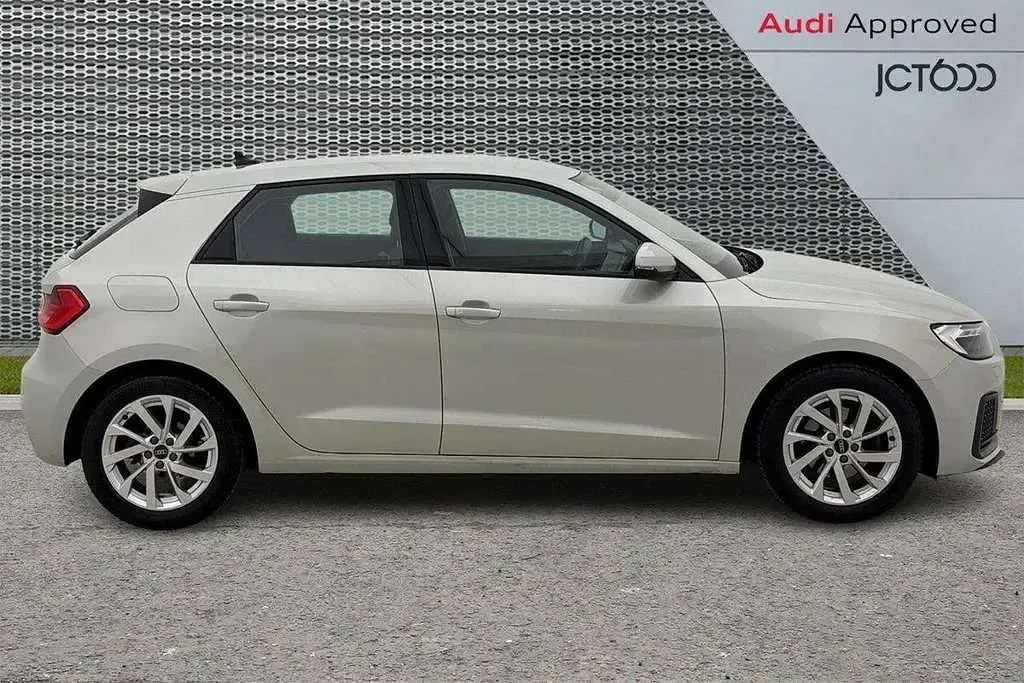 Used Audi A1 Sport 108 HP (79 kW) 2023 Silver SUV
