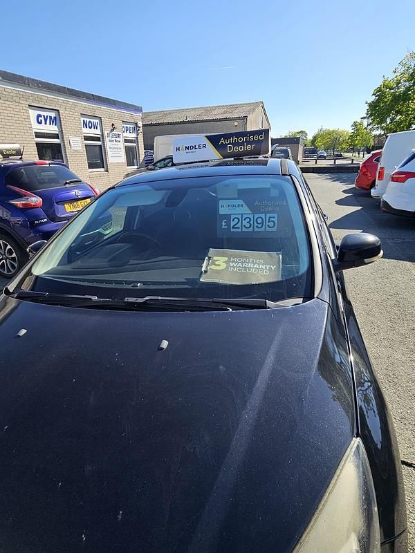 Begagnad Ford Focus Titanium 2014 Svart Halvkombi