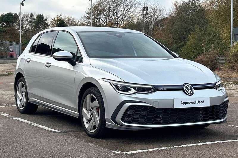 Silver Used 2024 VW Golf VIII GTE Hatchback | £25,995 (Fair price) - Image 1/4