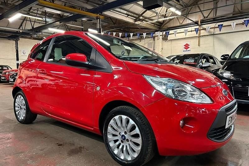 Used Ford Ka Zetec 69 HP (50 kW) 2014 Red Hatchback