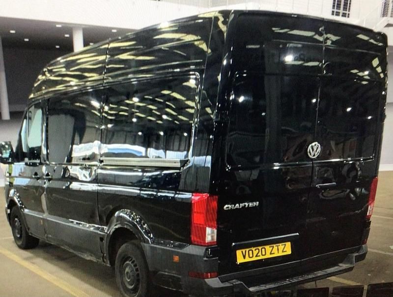 Begagnad VW Crafter Startline 140 HK (102 kW) 2020 Svart Van