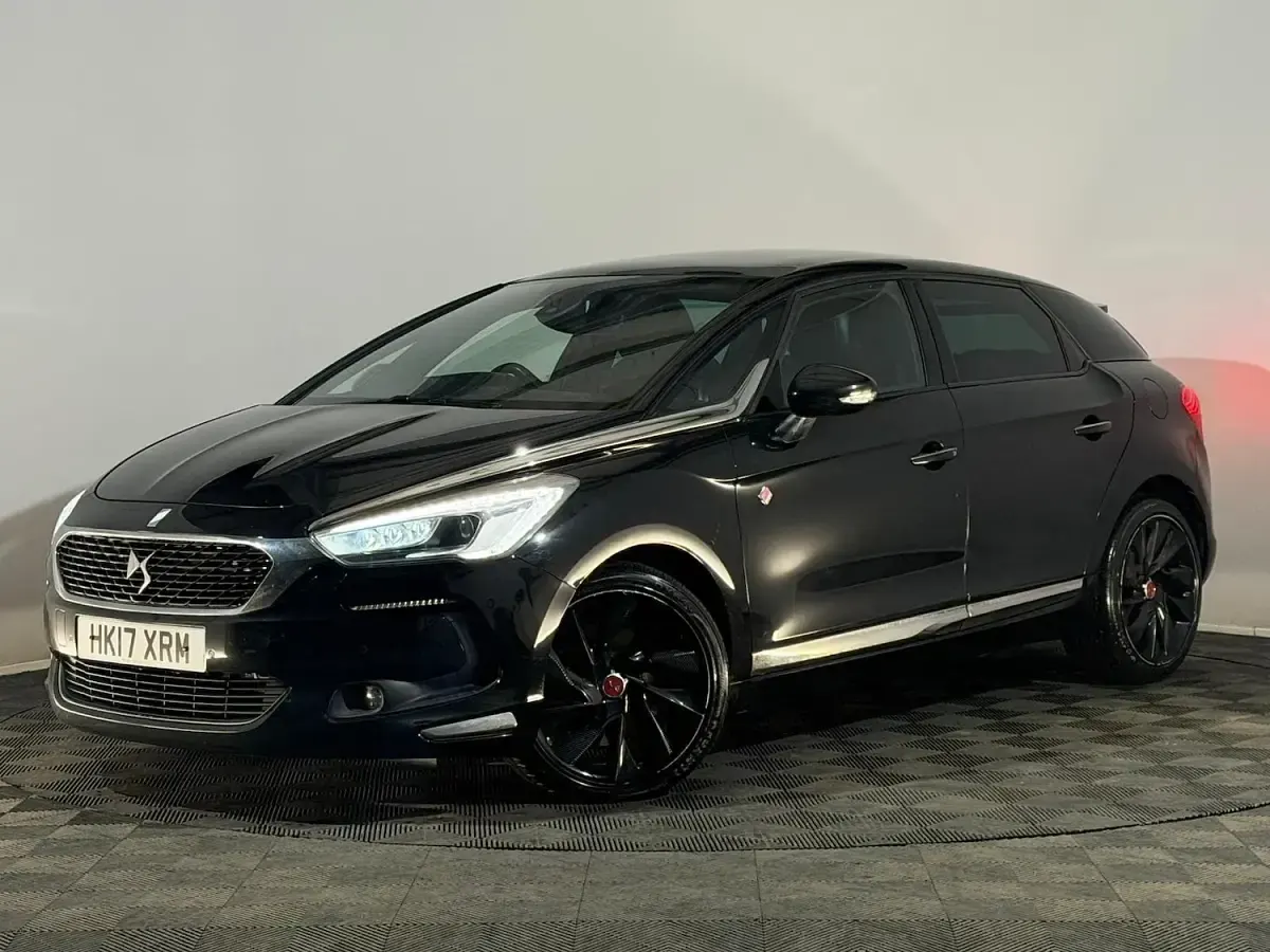 Used DS Automobiles DS5 Performance 150 HP (110 kW) 2017 Black Hatchback