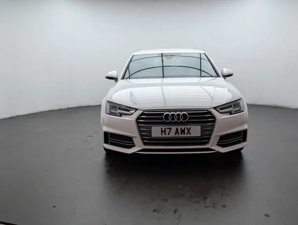 Used Audi A4 S-Line 190 HP (139 kW) 2018 White Estate