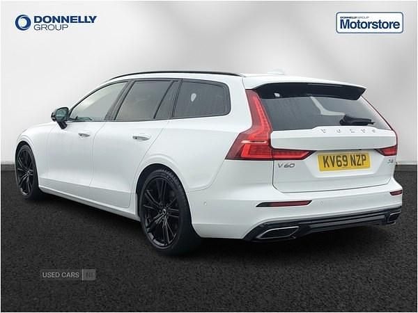 Used Volvo V60 R-Design Pro 190 HP (139 kW) 2019 White Estate