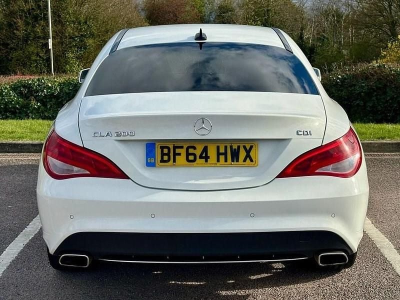 Used Mercedes CLA200 136 HP (100 kW) 2014 White Coupe