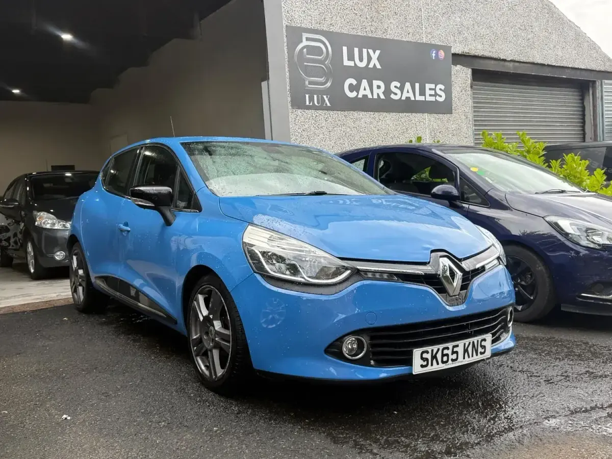 Used Renault Clio Dynamique 90 HP (66 kW) 2015 Blue Hatchback