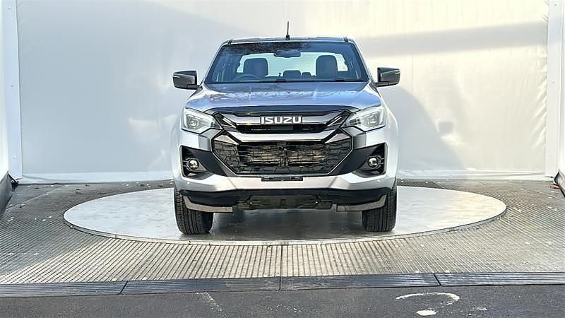New Isuzu D-Max 164 HP (120 kW) 2025 Silver Pickup