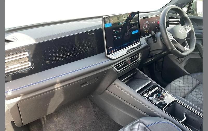 Used VW Tiguan R-line 272 HP (200 kW) 2025 Green SUV