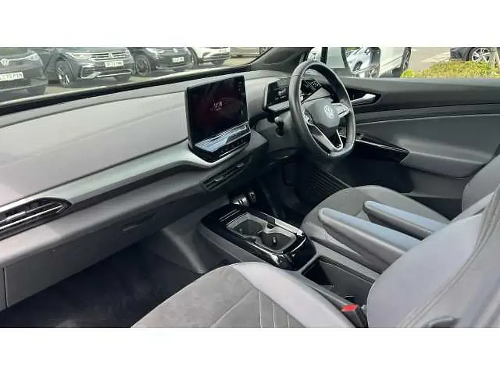 Used VW ID.5 Pro 127 kW (174 HP) 2022 Glacier white metallic black SUV
