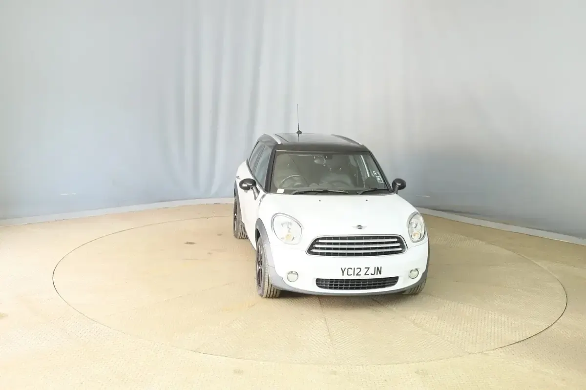 Used Mini Cooper D 2012 White Hatchback