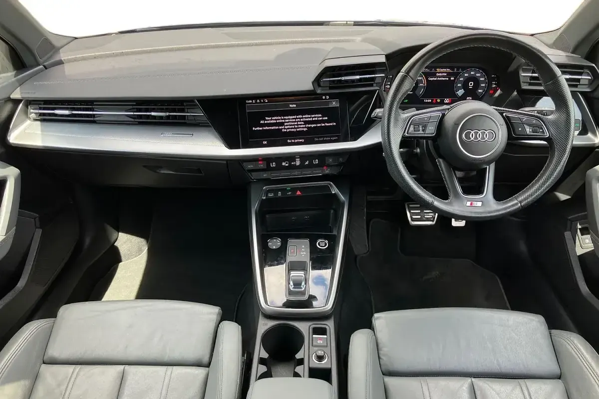 Begagnad Audi A3 e-tron S-Line 2021 Blå Halvkombi