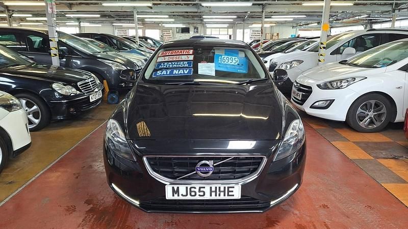 Used Volvo V40 SE Lux 2015 Black Hatchback