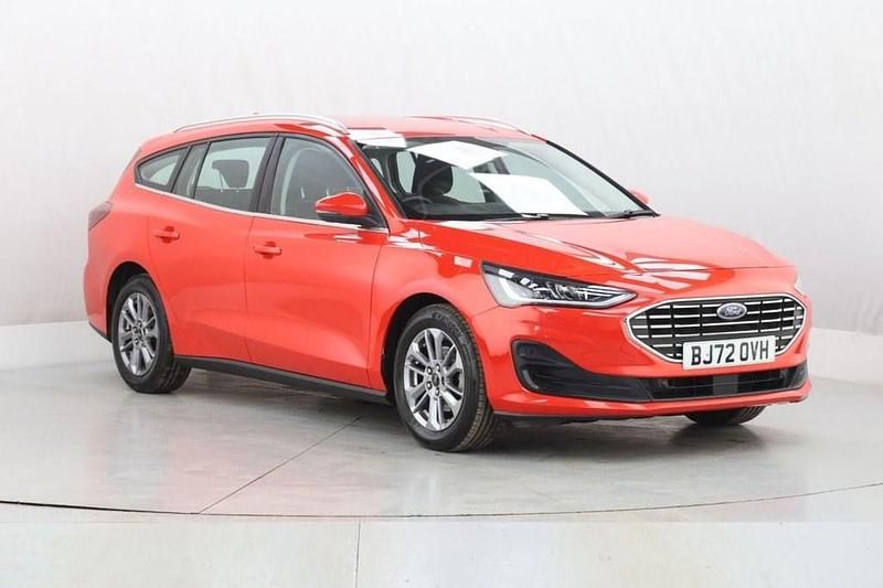 Used Ford Focus Titanium 125 HP (91 kW) 2022 Red Estate