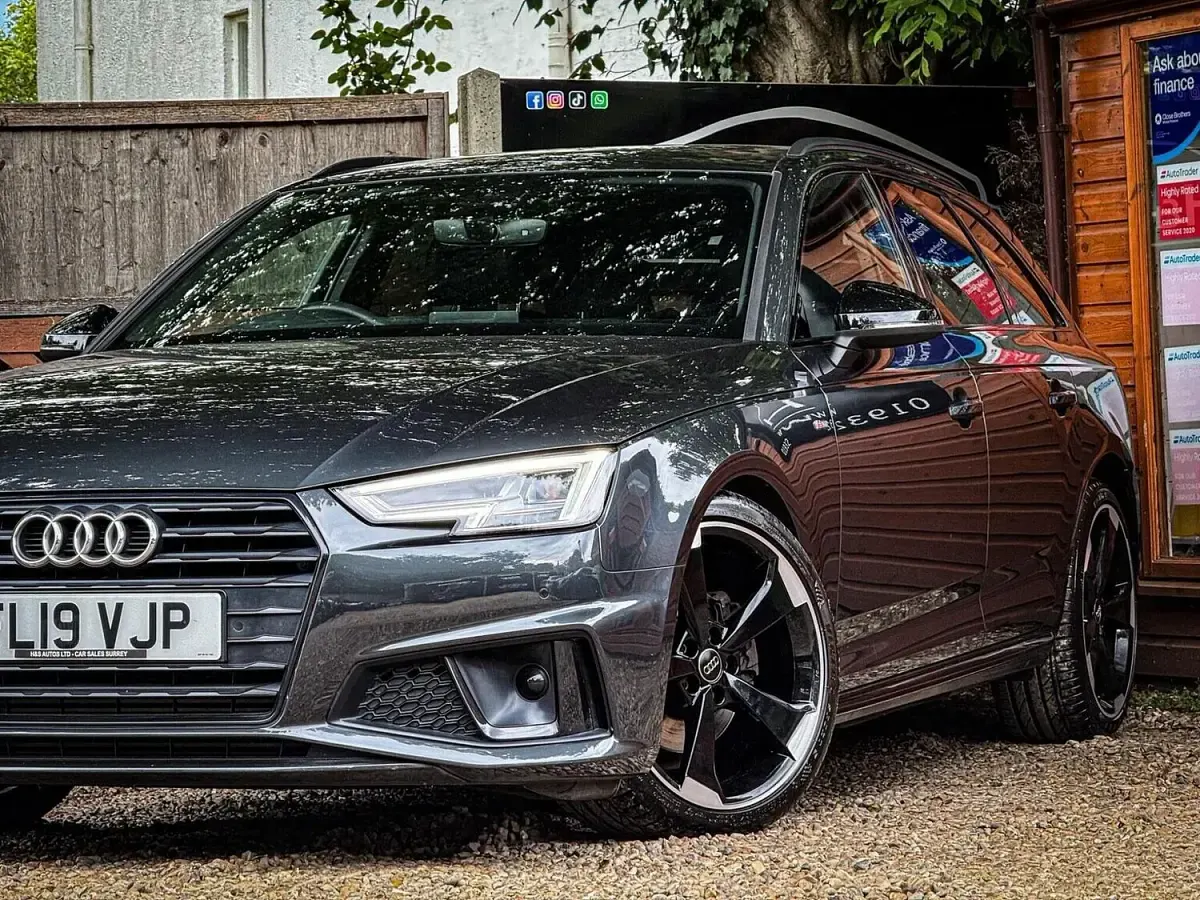Used Audi A4 Black Edition 150 HP (110 kW) 2019 Grey Estate