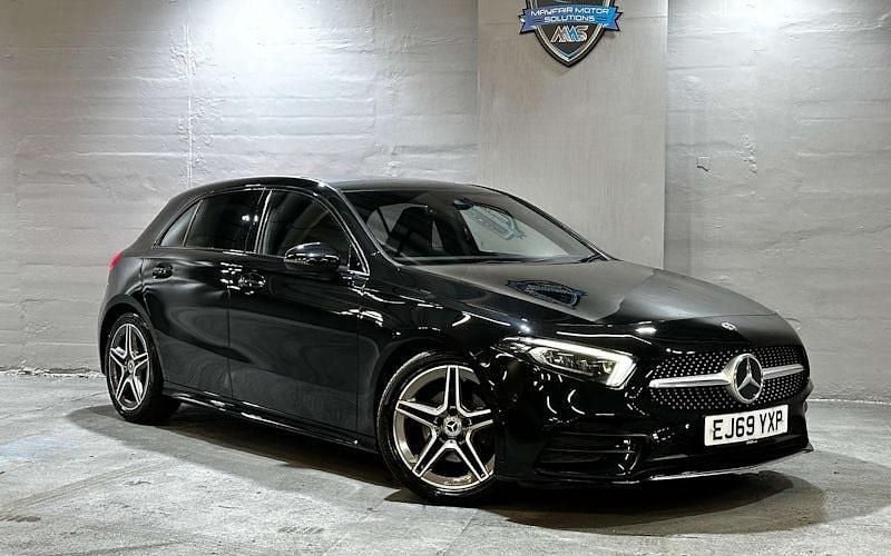 Used Mercedes A180 AMG Line Premium Plus 116 HP (85 kW) 2019 Black Hatchback