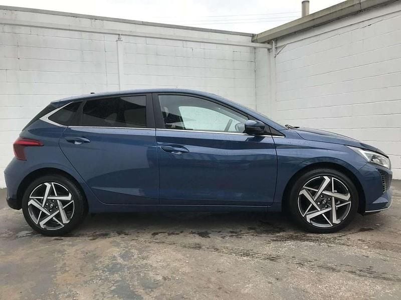 Used Hyundai i20 Premium 99 HP (72 kW) 2025 Blue Hatchback