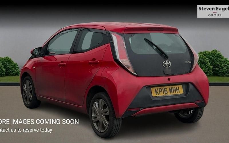 Used Toyota Aygo x-press 69 HP (50 kW) 2016 Hatchback