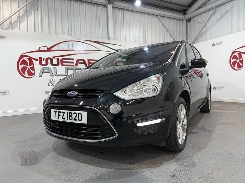 Usado Ford S-MAX Titanium 140 HP (102 kW) 2014 Preto Monovolume