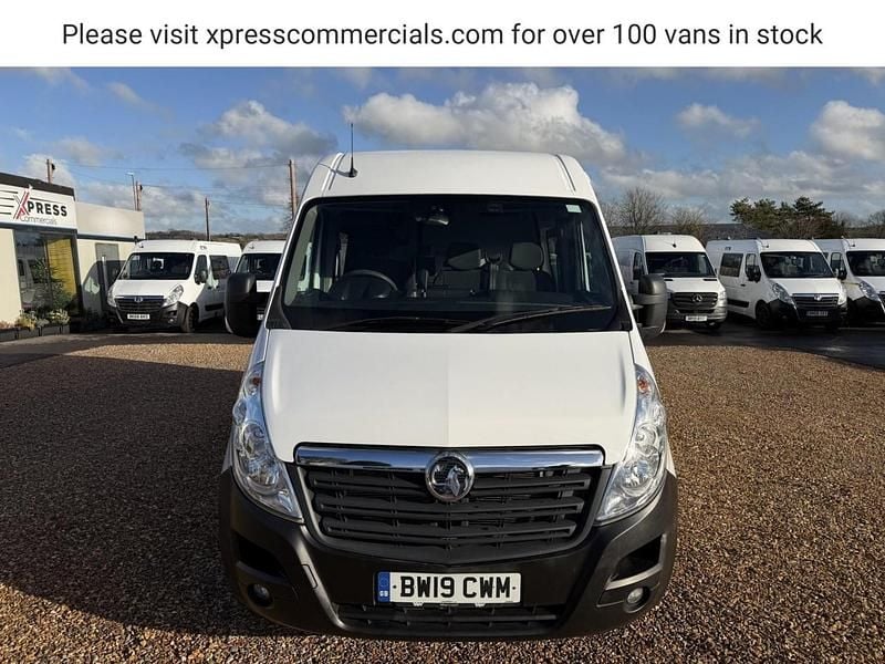 Used Vauxhall Movano 130 HP (95 kW) 2019 White MPV