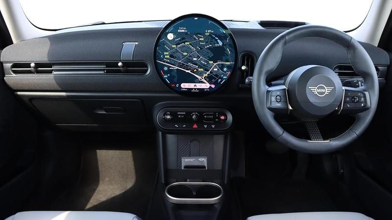 Usado Mini Cooper Hatch 113 kW (154 HP) 2025 Verde Citadino