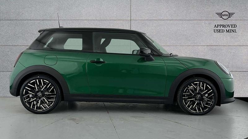 Usado Mini Cooper Hatch 113 kW (154 HP) 2025 Verde Citadino