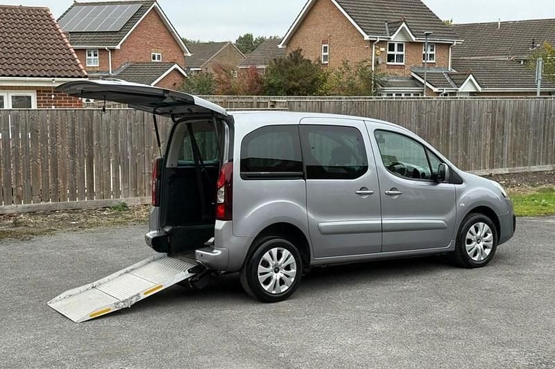 Grey Used 2016 Citroën Berlingo Feel MPV | £8,395 (Fair price) - Image 1/1