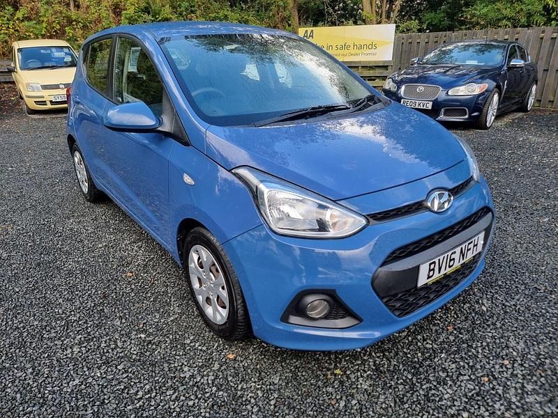 Blue Used 2016 Hyundai i10 SE Hatchback | £4,995 (Fair price) - Image 1/4