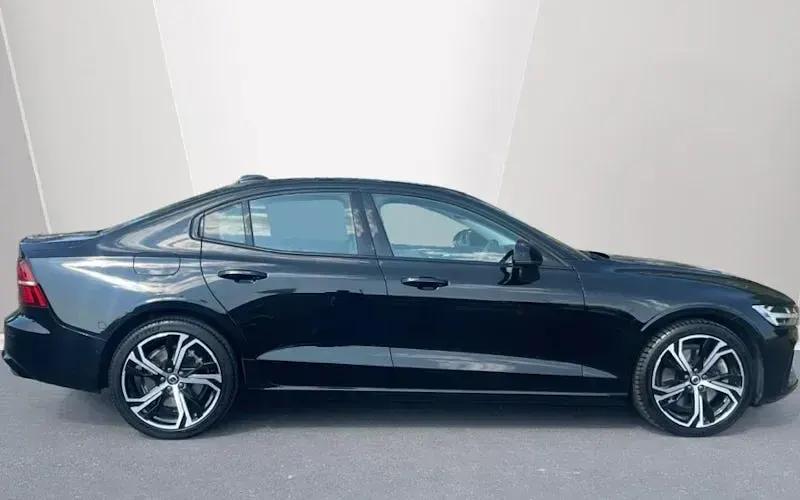 Used Volvo S60 Plus 250 HP (183 kW) 2022 Sedan