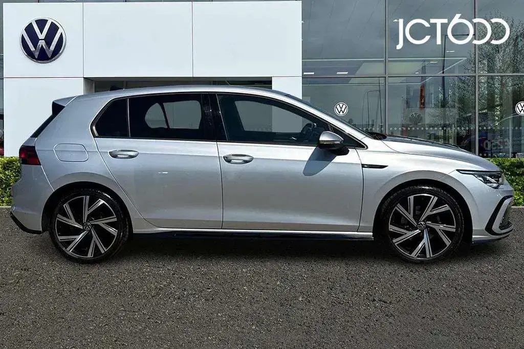 Used VW Golf VIII R-line 150 HP (110 kW) 2022 Silver Hatchback