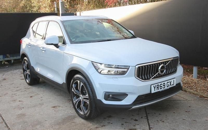 Used 2020 Volvo XC40 Inscription SUV | £16,895 (Fair price) - Image 1/4