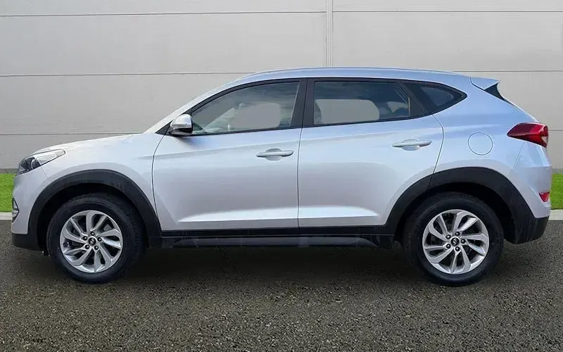 Used Hyundai Tucson SE 136 HP (100 kW) 2018 Silver SUV