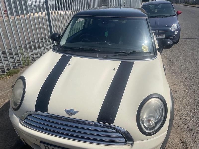 White Used 2008 Mini Cooper Hatch Hatchback | £1,795 - Image 1/4