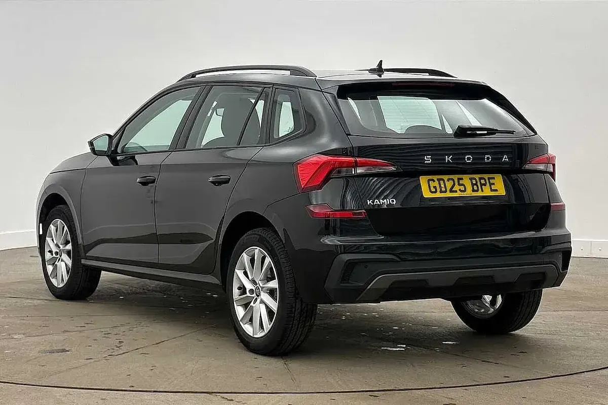 Used Skoda Kamiq SE 113 HP (83 kW) 2025 Black magic pearl effect SUV