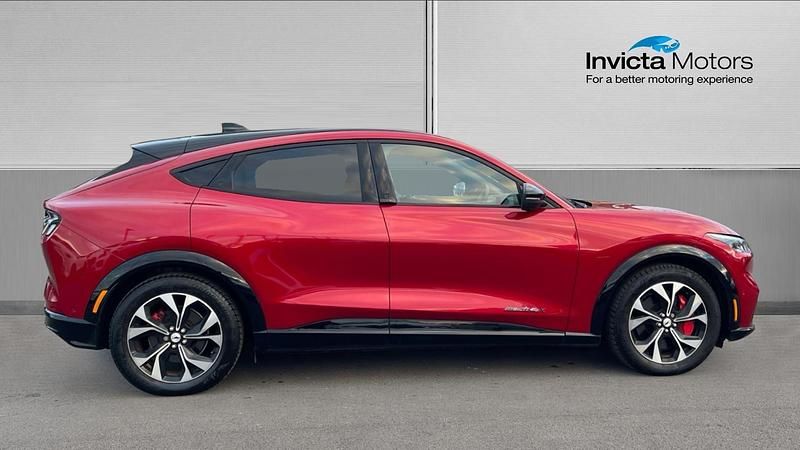 Used Ford Mustang Mach-E Extended Range 258 kW (351 HP) 2022 Red SUV