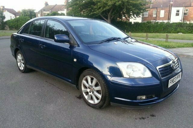 Used 2003 Toyota Avensis Hatchback | £1,390 (Fair price) - Image 1/4