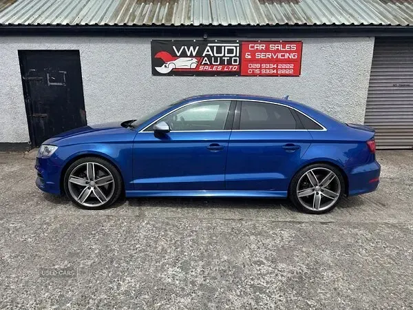 Used Audi A3 Advanced 300 HP (220 kW) 2015 Blue Sedan