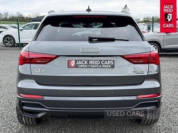 Begagnad Audi 200 Black Edition 2021 Grå Kombi