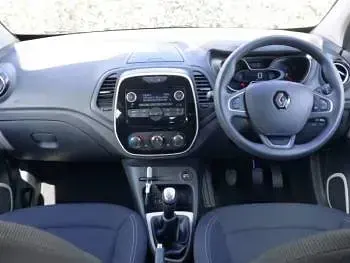 Used Renault Captur Play 90 HP (66 kW) 2019 White SUV