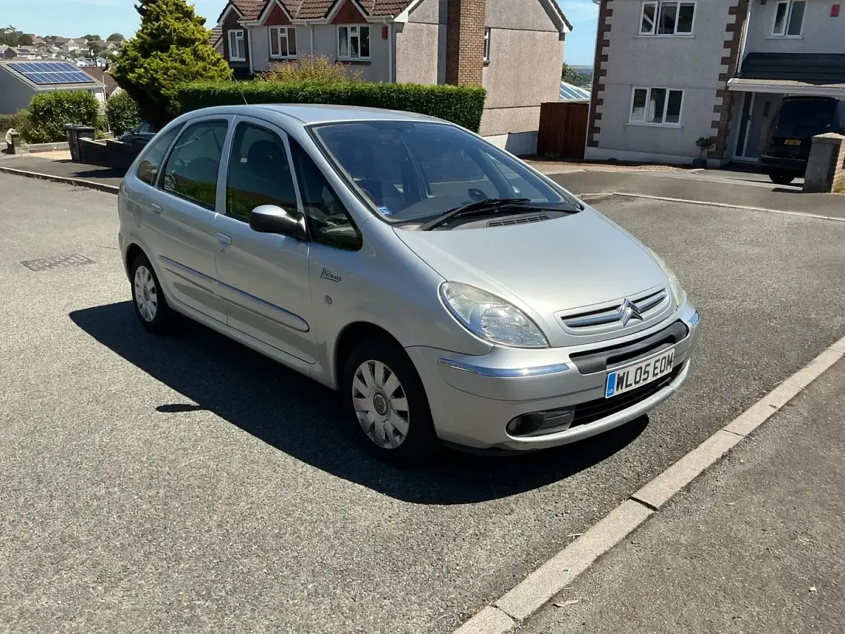 Used Citroën Xsara Picasso Exclusive 2005 Silver MPV