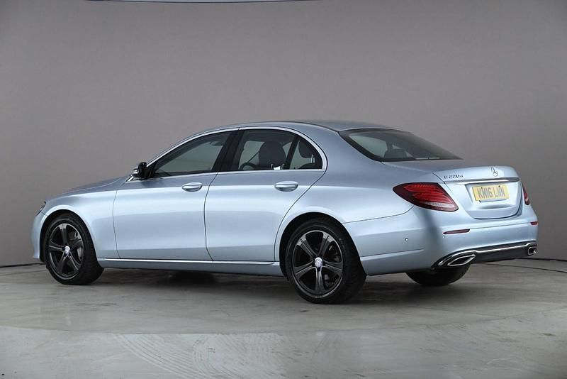 Begagnad Mercedes E220 SE 2016 Silver Sedan