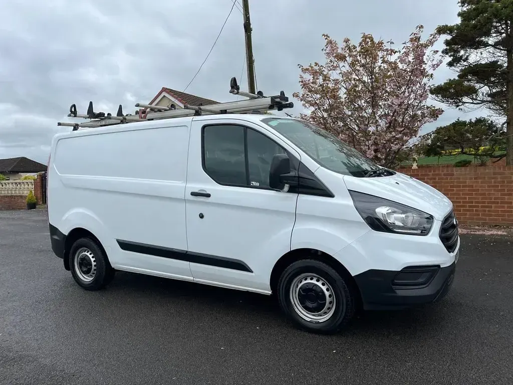 Used Ford Transit Custom 105 HP (77 kW) 2020 White Van