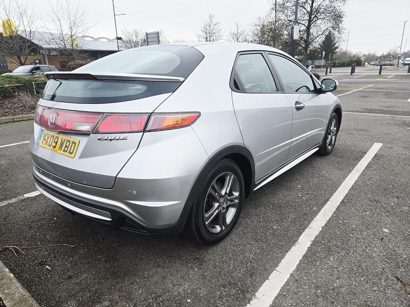 Used Honda Civic SE 98 HP (72 kW) 2009 Silver Hatchback